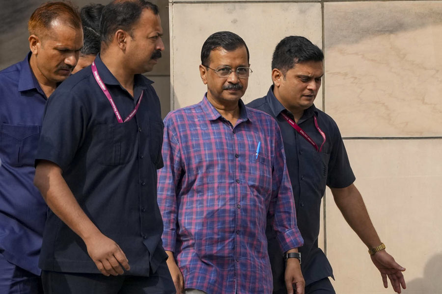 Excise Policy Case: Supreme Court Issues Notice to Ed on Kejriwal’s Plea Against Arrest