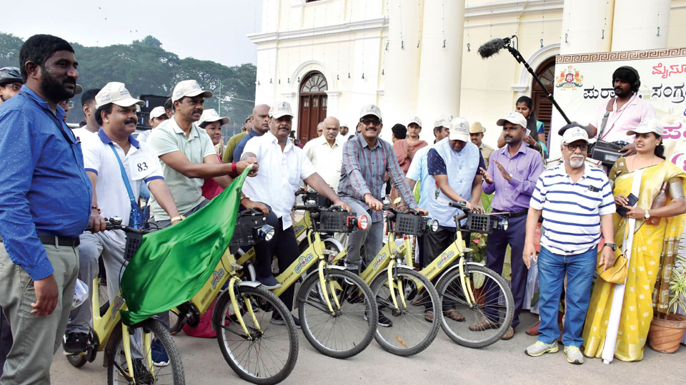 Over 80 take part in heritage cycling