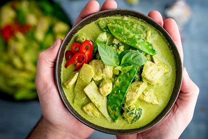 A Step-by-Step Guide to Making Thai Chicken Curry
